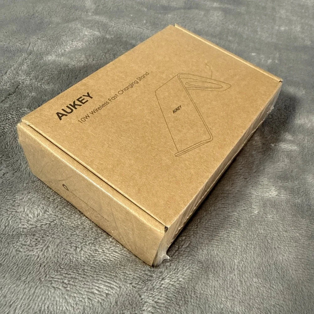 Aukey LC-C1 10W Wireless Fast Charging Stand w/ 3 High Performance Coils NEW